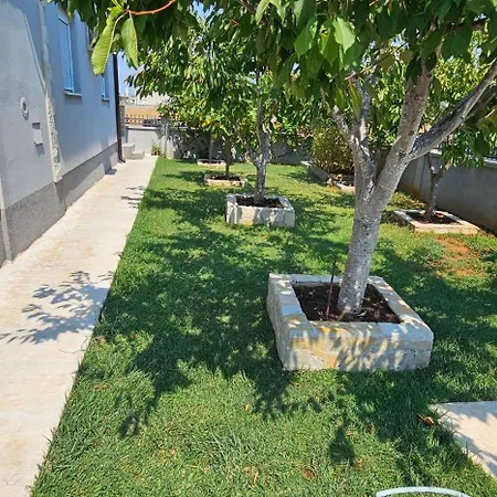 Aeroport Apartment